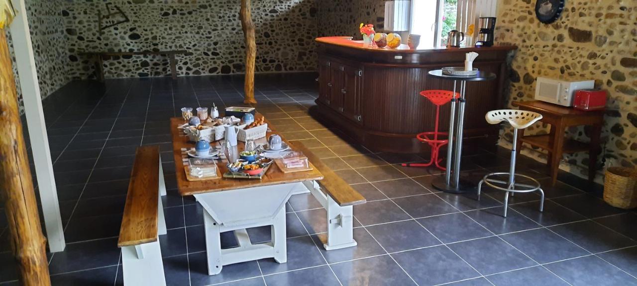 La Ferme Aux Fleurs Bed & Breakfast Ossun Ngoại thất bức ảnh